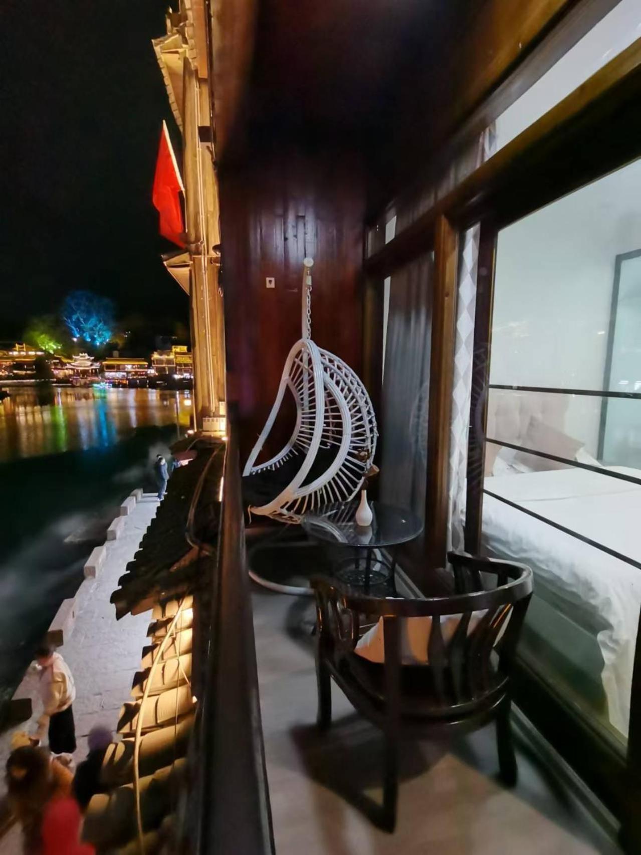 Fenghuang Ancient Town Lazy Cat Riverside Inn Exteriér fotografie